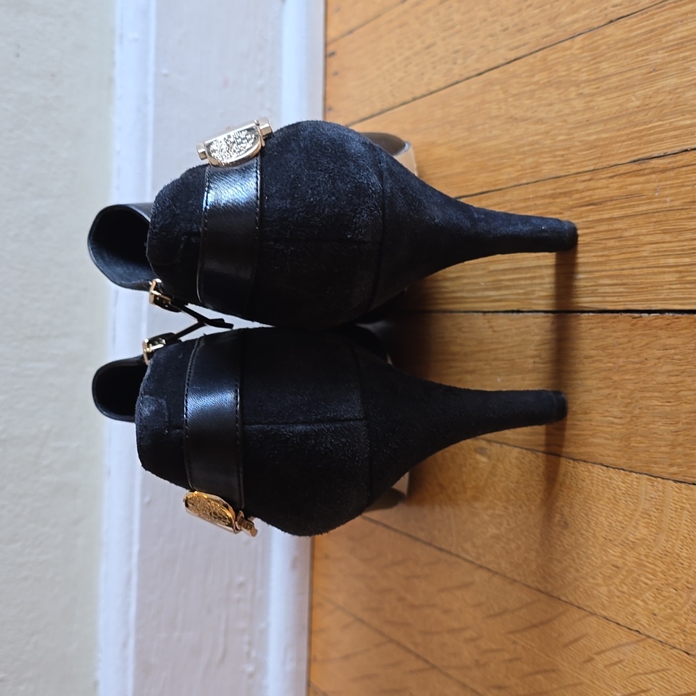 Vince Camuto, Velino Black Ankle Boots, Leather, EUC, Women's 10 - Picture 4 of 16